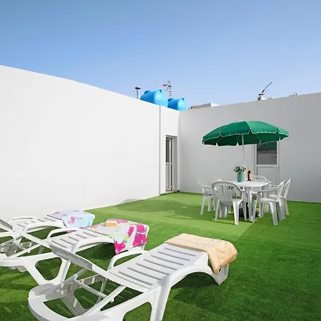 Campo Bajo Arrecife (Lanzarote)